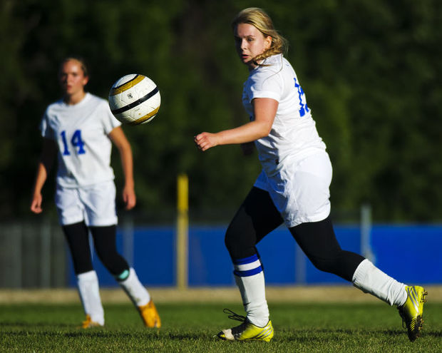 Girls Soccer Shuts out St. Charles Saints