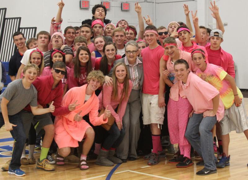 Dig+Pink%3A++Volleyball+team+raises+money+for+cancer+patient