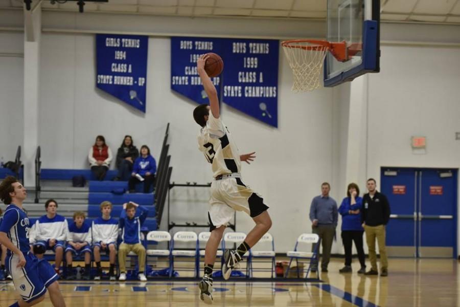 Caledonia sophomore Owen King misses dunk vs Cotter