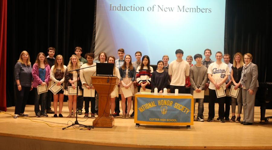 New members of Cotter's NHS for 2016.