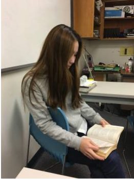 It's a good time for reading when the sky is high and the horse is fat