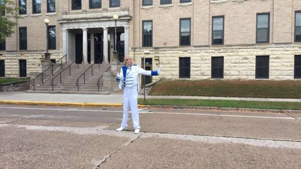 Worlds tallest Crossing Guard?