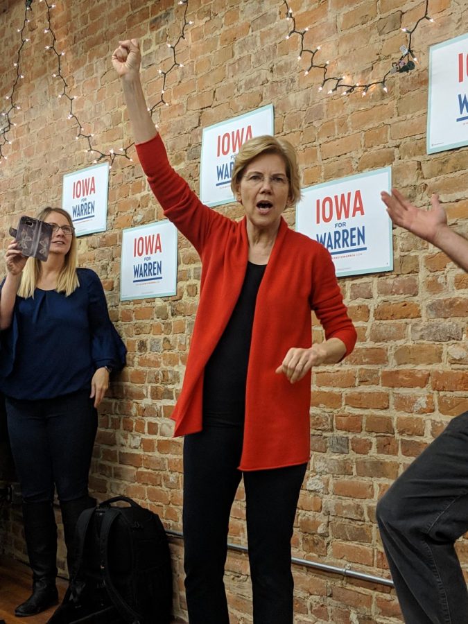Presidential candidate Sen.Elizabeth Warren exhorts the crowd at an Iowa rally