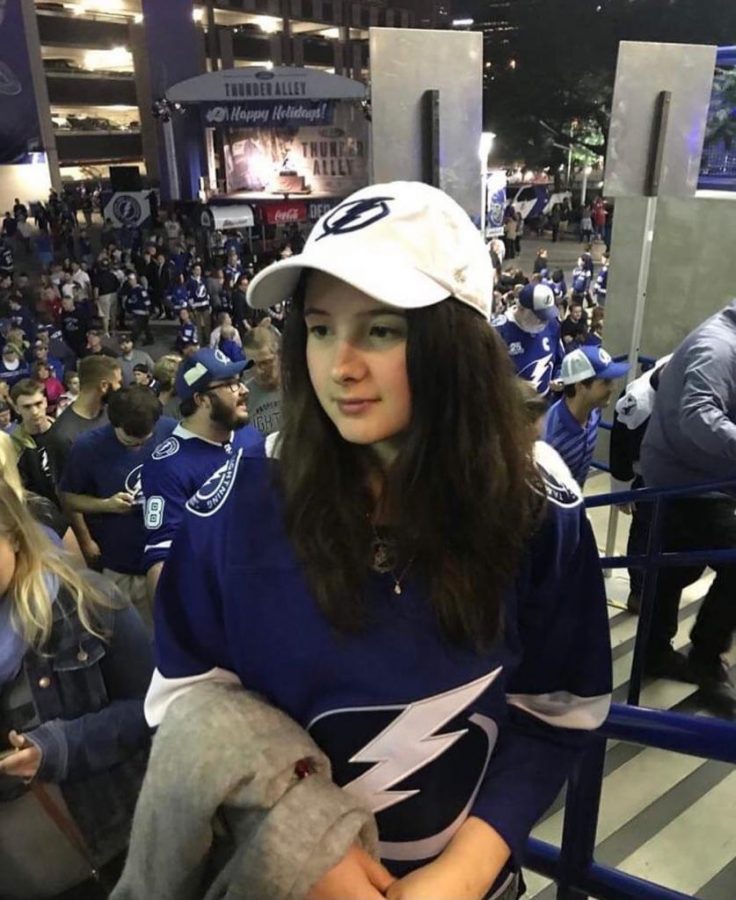 Ema cheering for Tampa Bay Lightning hockey team.